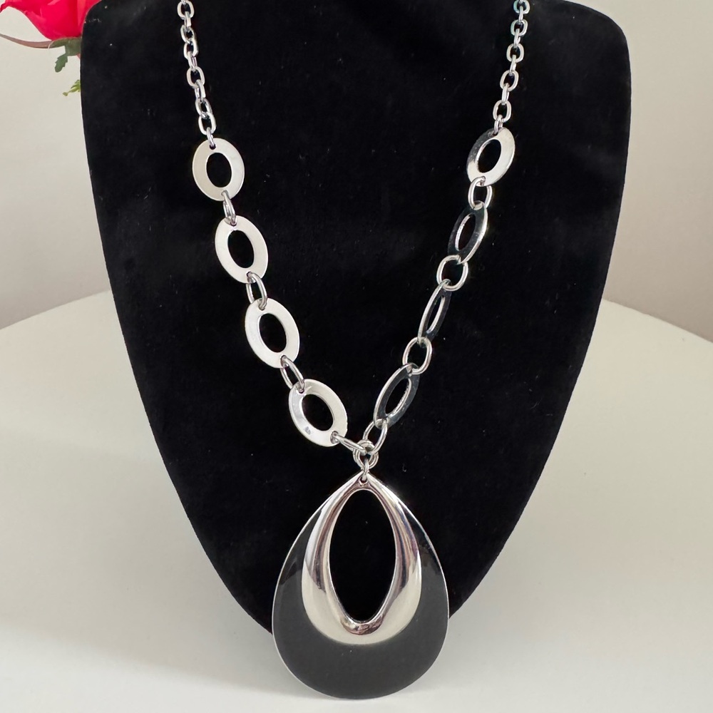 Bold Black & Silver Tone Statement Necklace with Teardrop Pendant Y2K Vintage